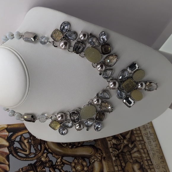 NWT Chicos Perry Bib Necklace Statement Yellow Pearls Clear Gemstones Silver - Picture 1 of 6